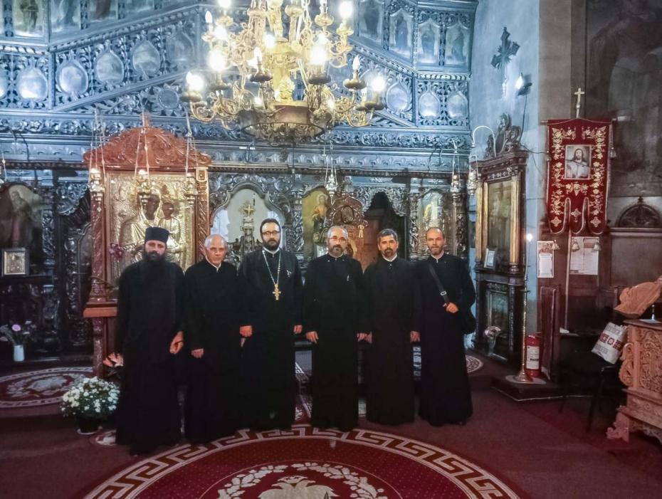 Rugăciune și meditație în biserica parohiei „Sfântul Gheorghe” Lozonschi din Iași