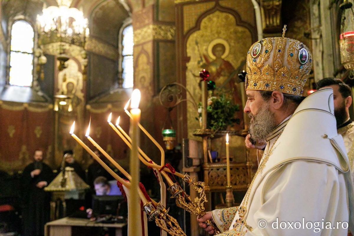 Liturghie Arhierească în debutul celei de-a șasea ediții a Festivalului de Muzică Bizantină de la Iași / Foto: pr. Silviu Cluci