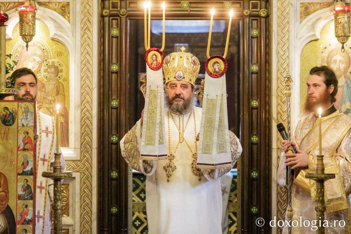 Liturghie Arhierească în debutul celei de-a șasea ediții a Festivalului de Muzică Bizantină de la Iași / Foto: pr. Silviu Cluci