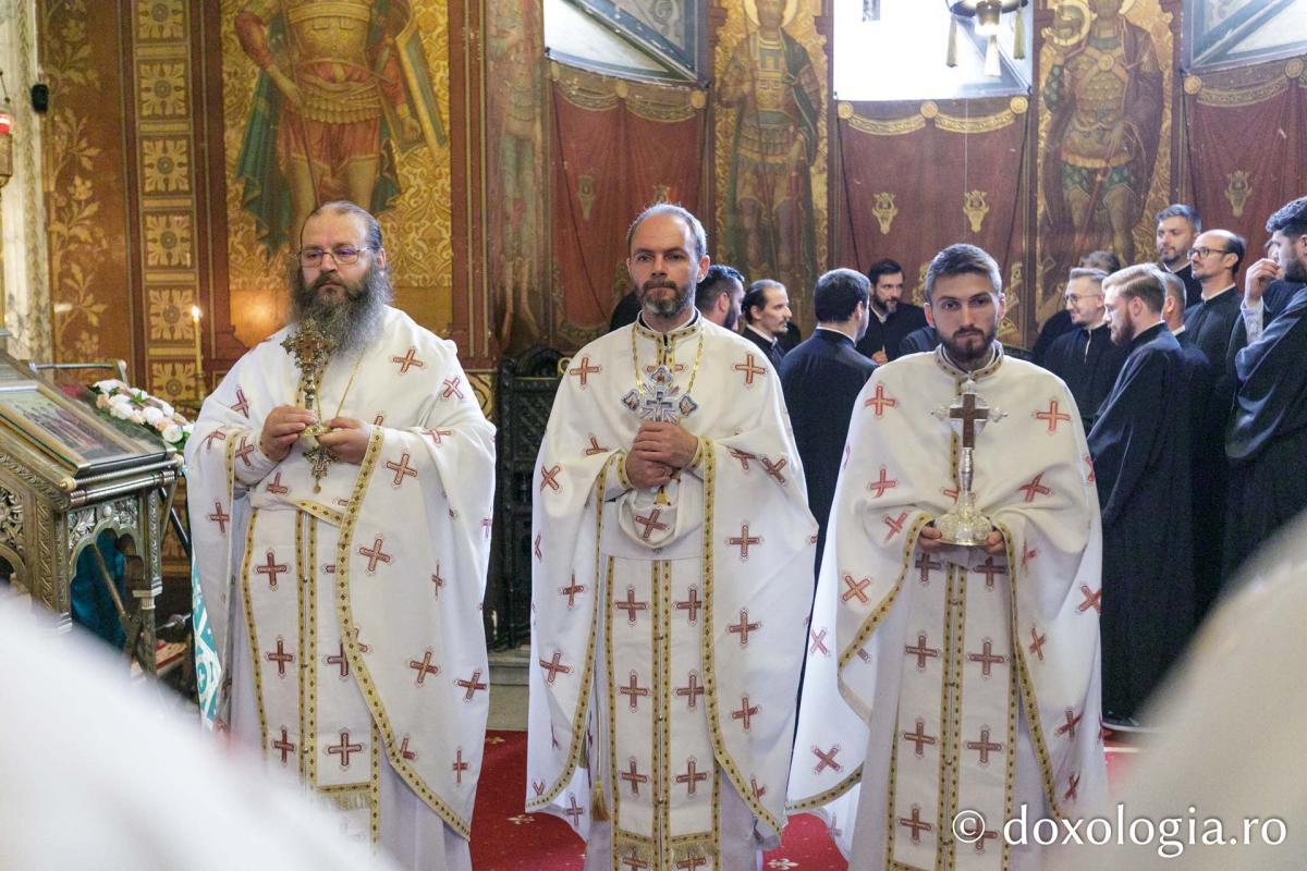 Liturghie Arhierească în debutul celei de-a șasea ediții a Festivalului de Muzică Bizantină de la Iași / Foto: pr. Silviu Cluci
