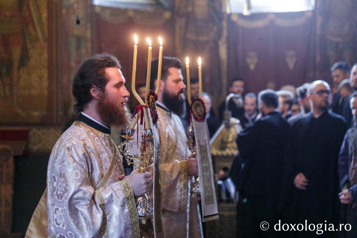 Liturghie Arhierească în debutul celei de-a șasea ediții a Festivalului de Muzică Bizantină de la Iași / Foto: pr. Silviu Cluci